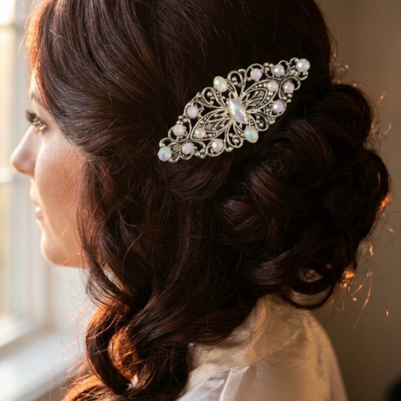 Example hairstyles With Side Combs - Picture 2 of 2